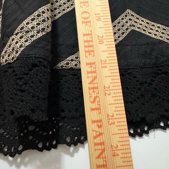 Ann Taylor Black A Line Skirt w Tan Lace in Chevron Pattern and Lace Hem. Cotton - Picture 11 of 11